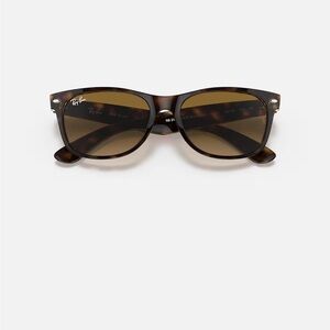 Ray-Ban New Wayfarer Classic Sunglasses